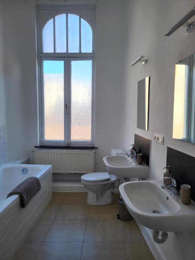 Brussels Bed & Blockchain Private Rooms With Shared Bathroom Etterbeek Dış mekan fotoğraf