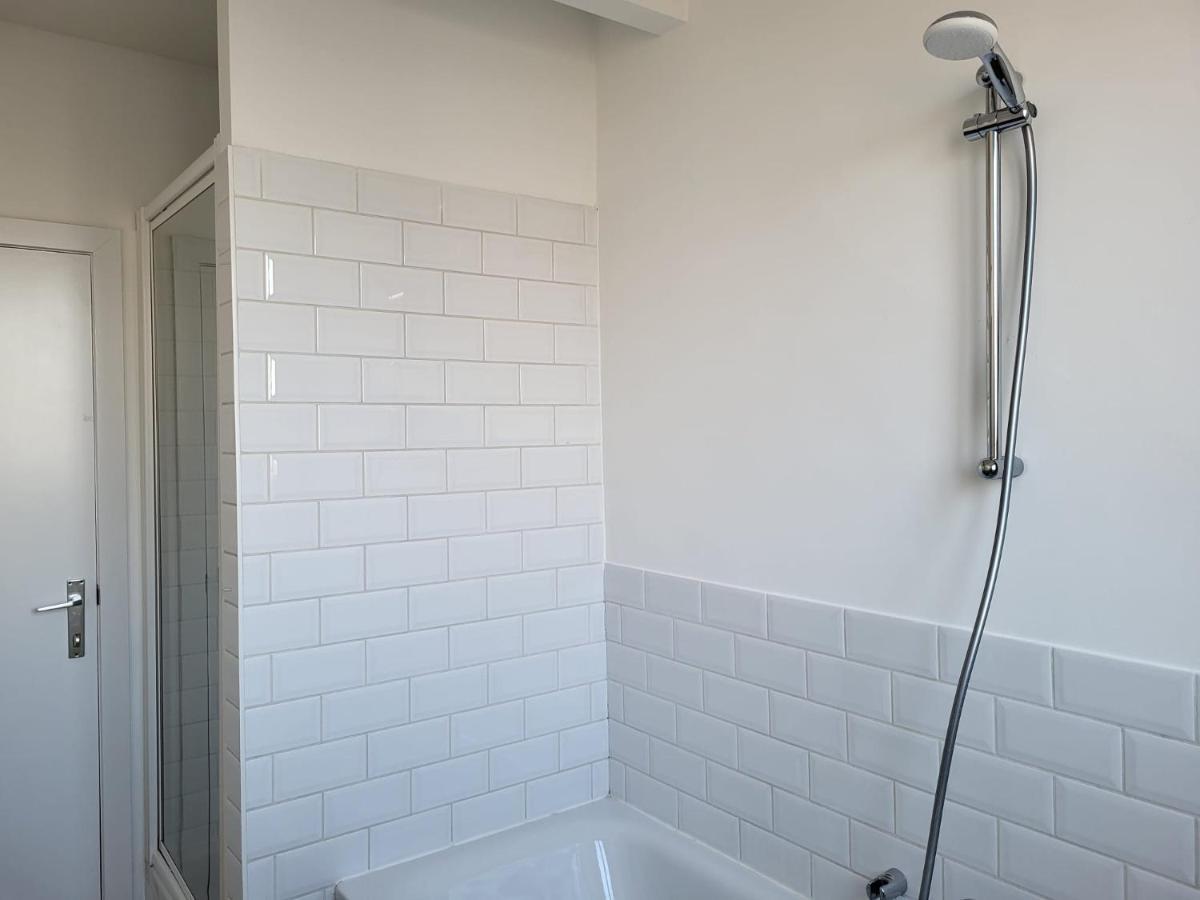 Brussels Bed & Blockchain Private Rooms With Shared Bathroom Etterbeek Dış mekan fotoğraf