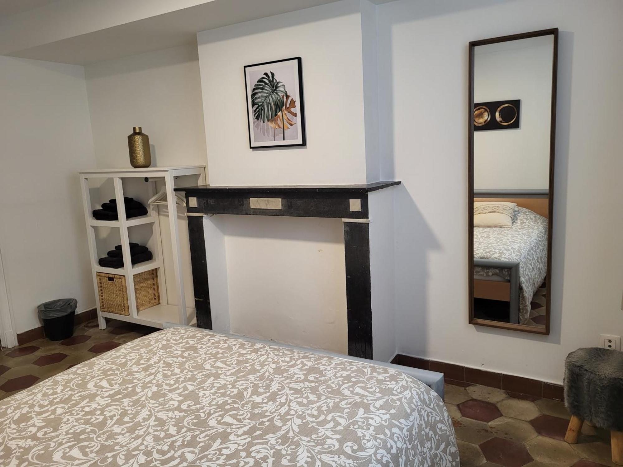 Brussels Bed & Blockchain Private Rooms With Shared Bathroom Etterbeek Oda fotoğraf